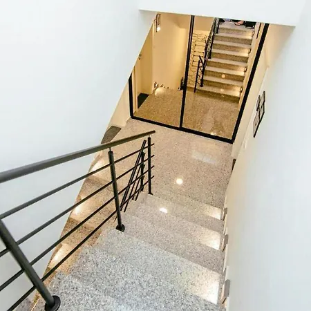 Lovely Apartment In Pakostane With House Sea View * Pakoštane