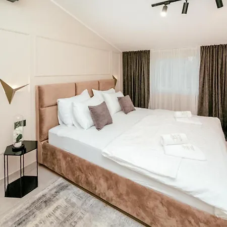 Lovely Apartment In Pakostane With House Sea View Apartament