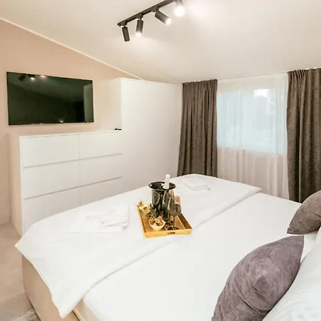 Apartament Lovely Apartment In Pakostane With House Sea View