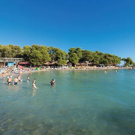 Lovely Apartment In Pakostane With House Sea View Apartament Pakoštane