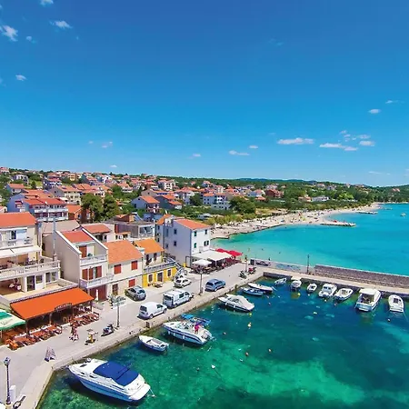 Lovely Apartment In Pakostane With House Sea View Apartament *